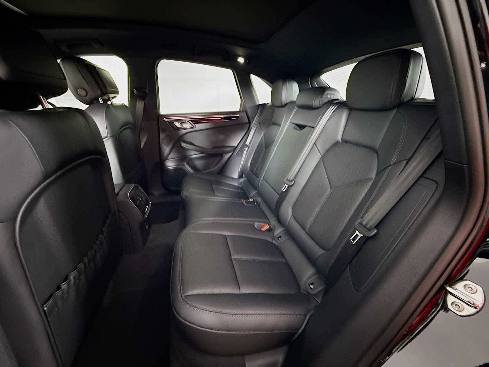 2025 Porsche Macan Macan