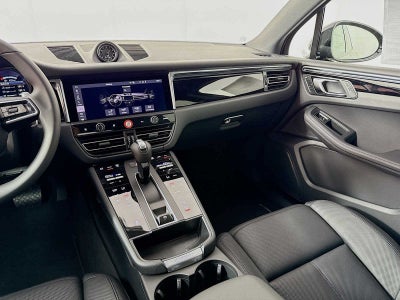 2025 Porsche Macan Macan