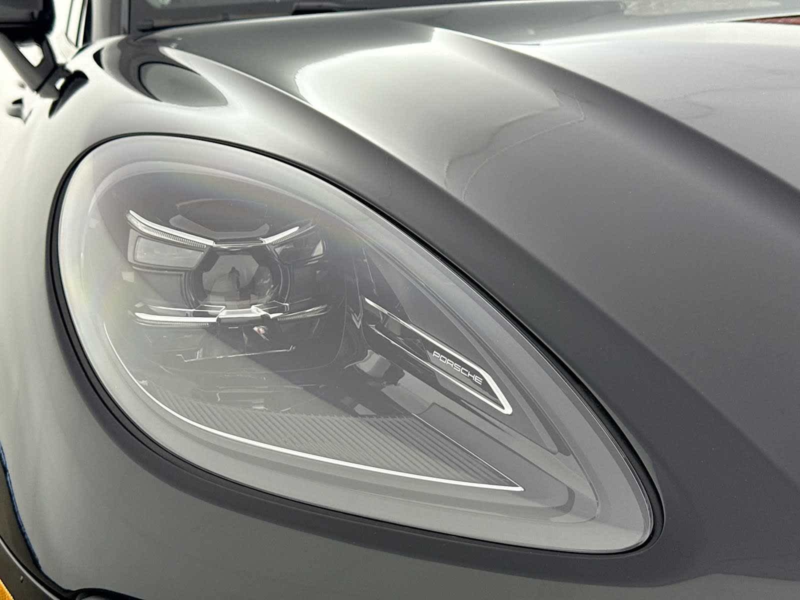 2025 Porsche Macan Macan