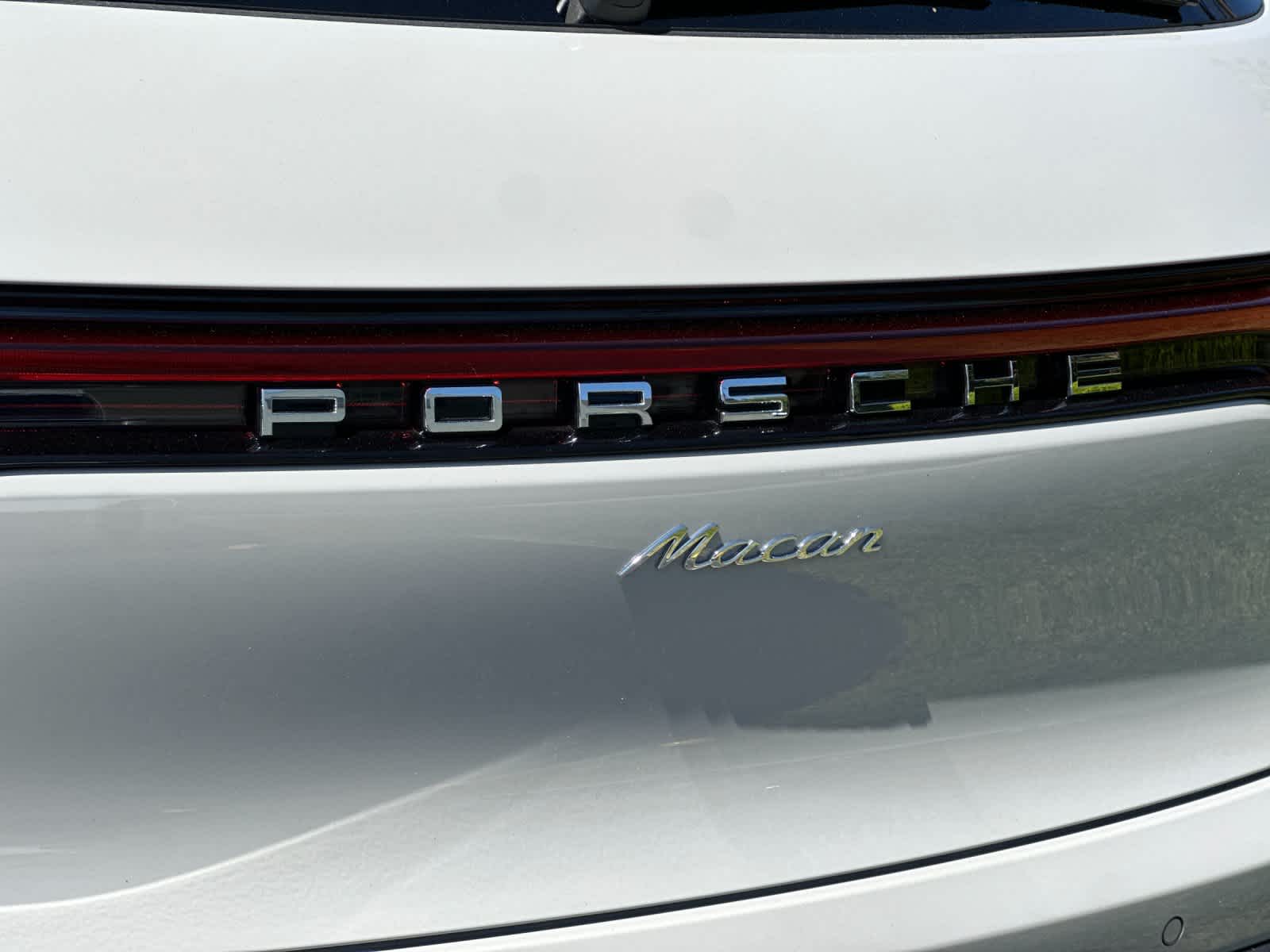 2025 Porsche Macan Base