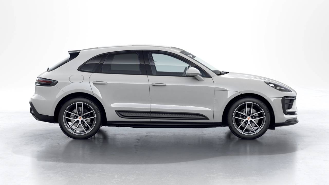 2025 Porsche Macan Base