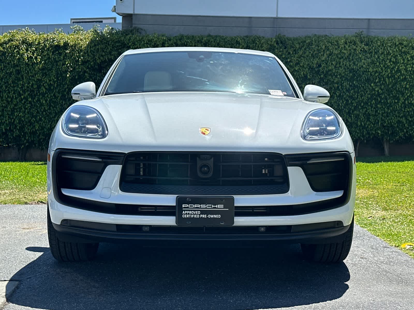 2025 Porsche Macan Base