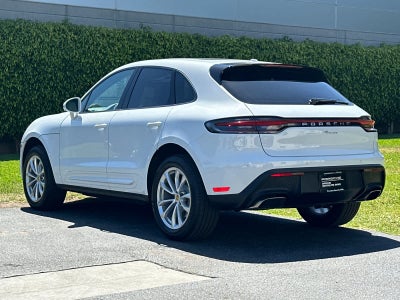 2025 Porsche Macan Base