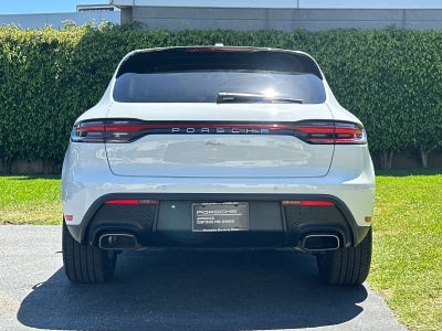 2025 Porsche Macan Base