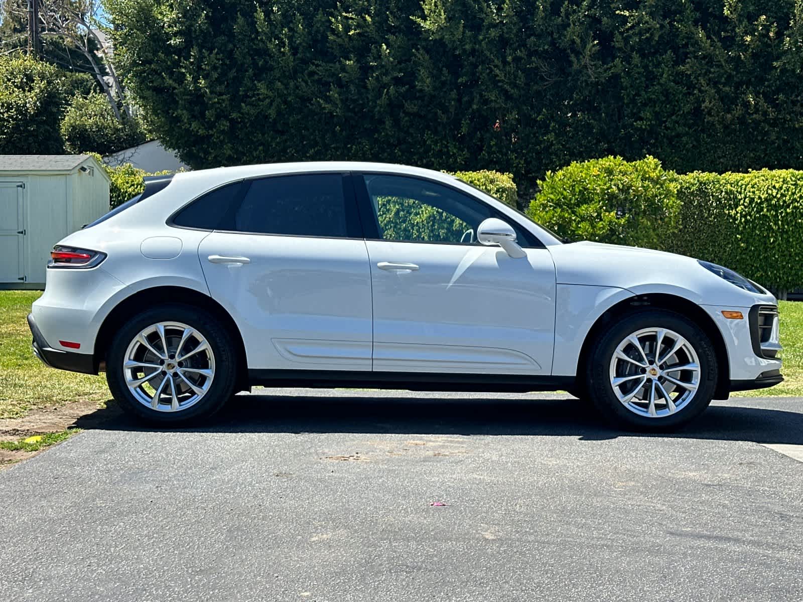 2025 Porsche Macan Base