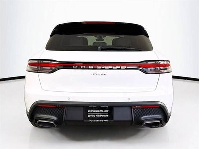 2025 Porsche Macan Base