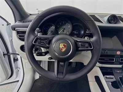 2025 Porsche Macan Base