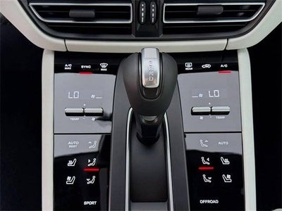 2025 Porsche Macan Base