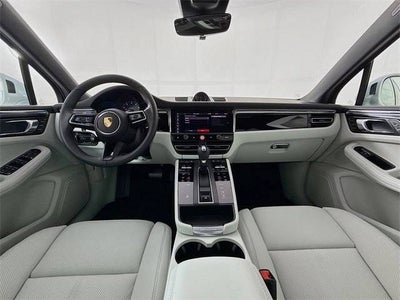 2025 Porsche Macan Base