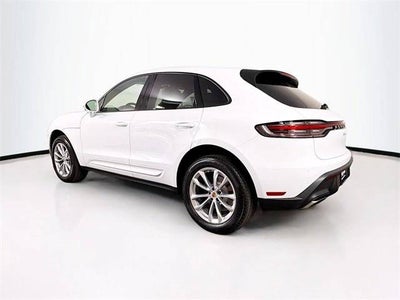 2025 Porsche Macan Base