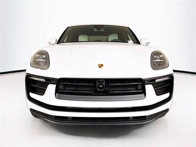2025 Porsche Macan Base