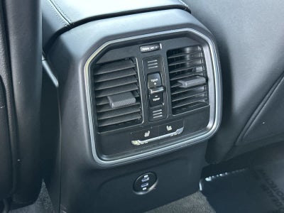 2025 Porsche Macan T