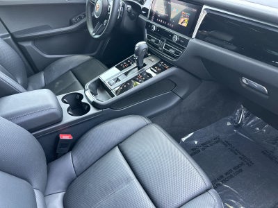 2025 Porsche Macan T
