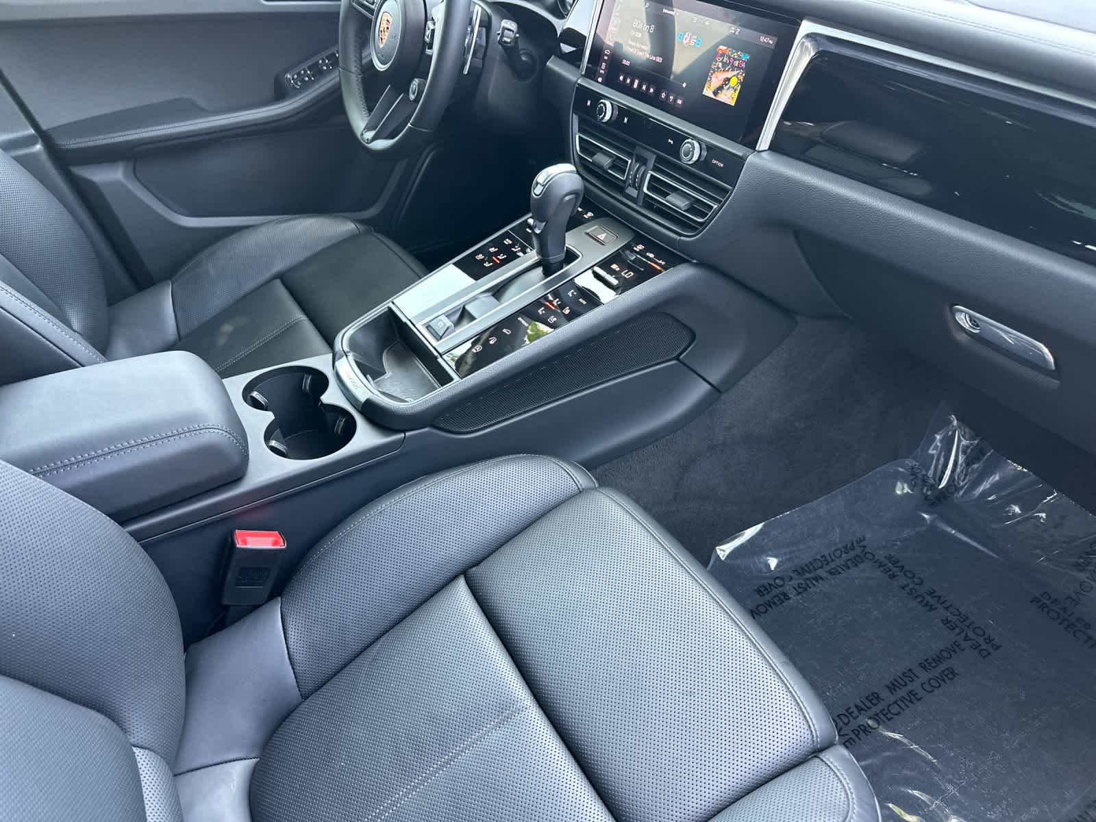 2025 Porsche Macan T