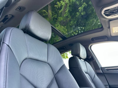 2025 Porsche Macan T