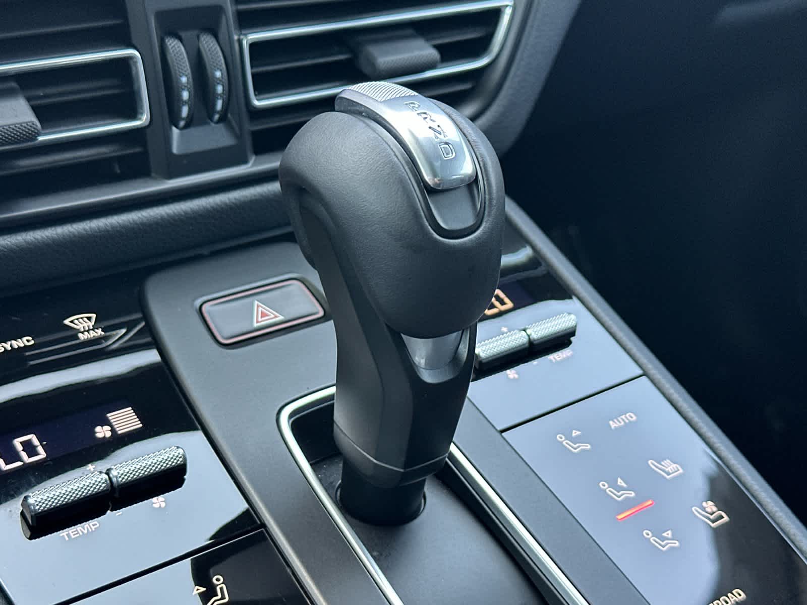 2025 Porsche Macan T