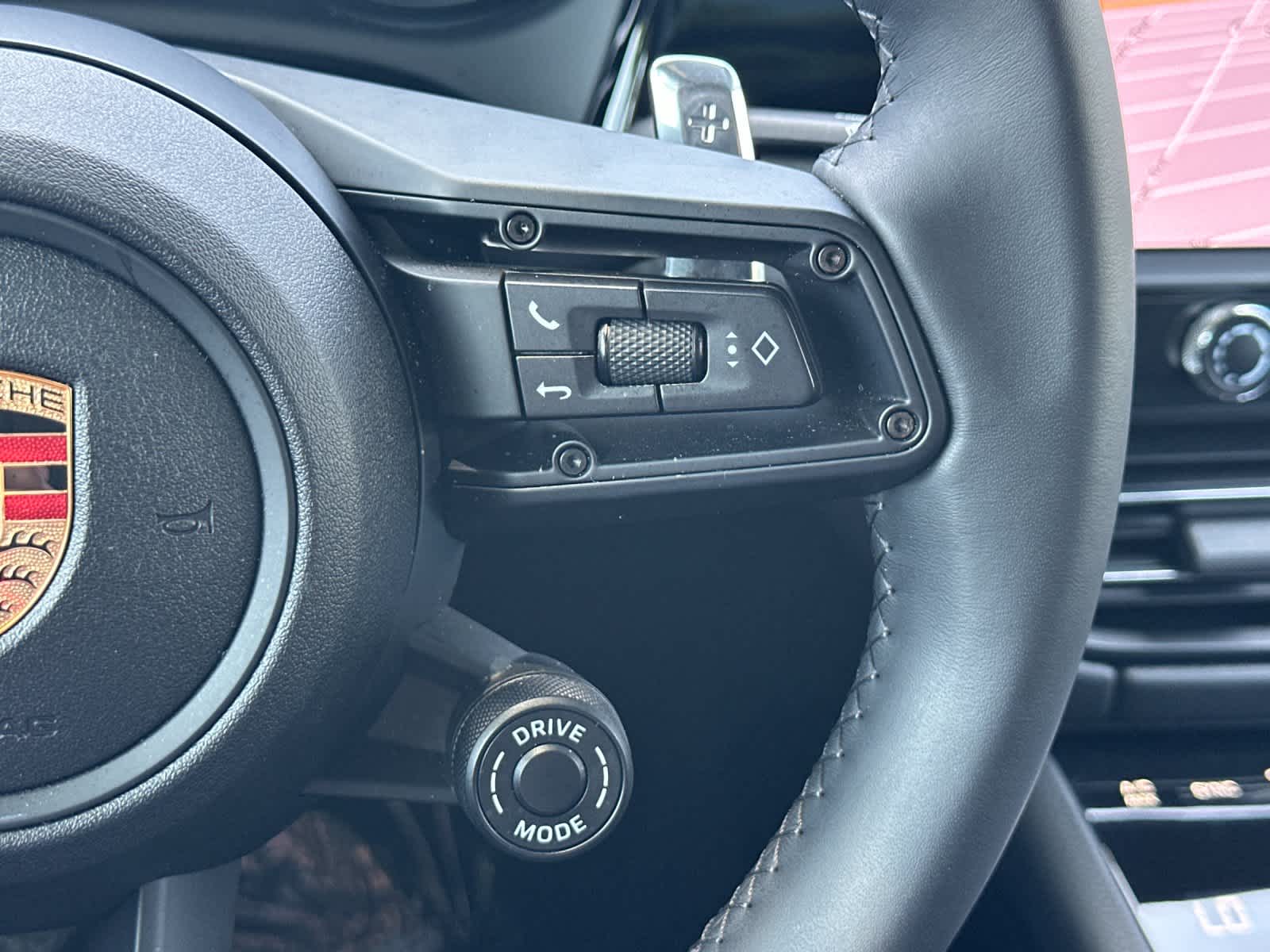 2025 Porsche Macan T
