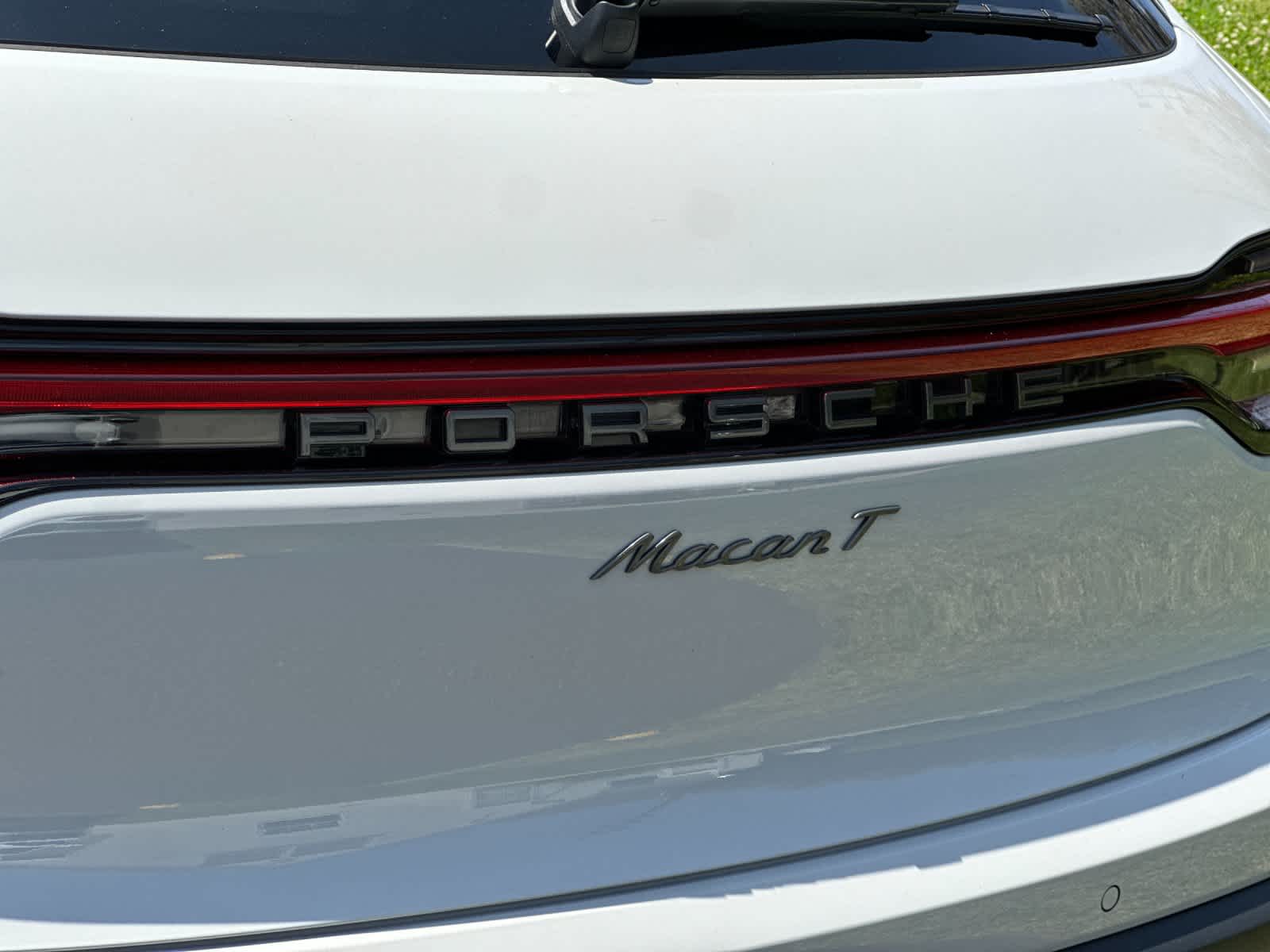 2025 Porsche Macan T