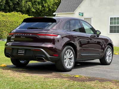 2025 Porsche Macan Macan
