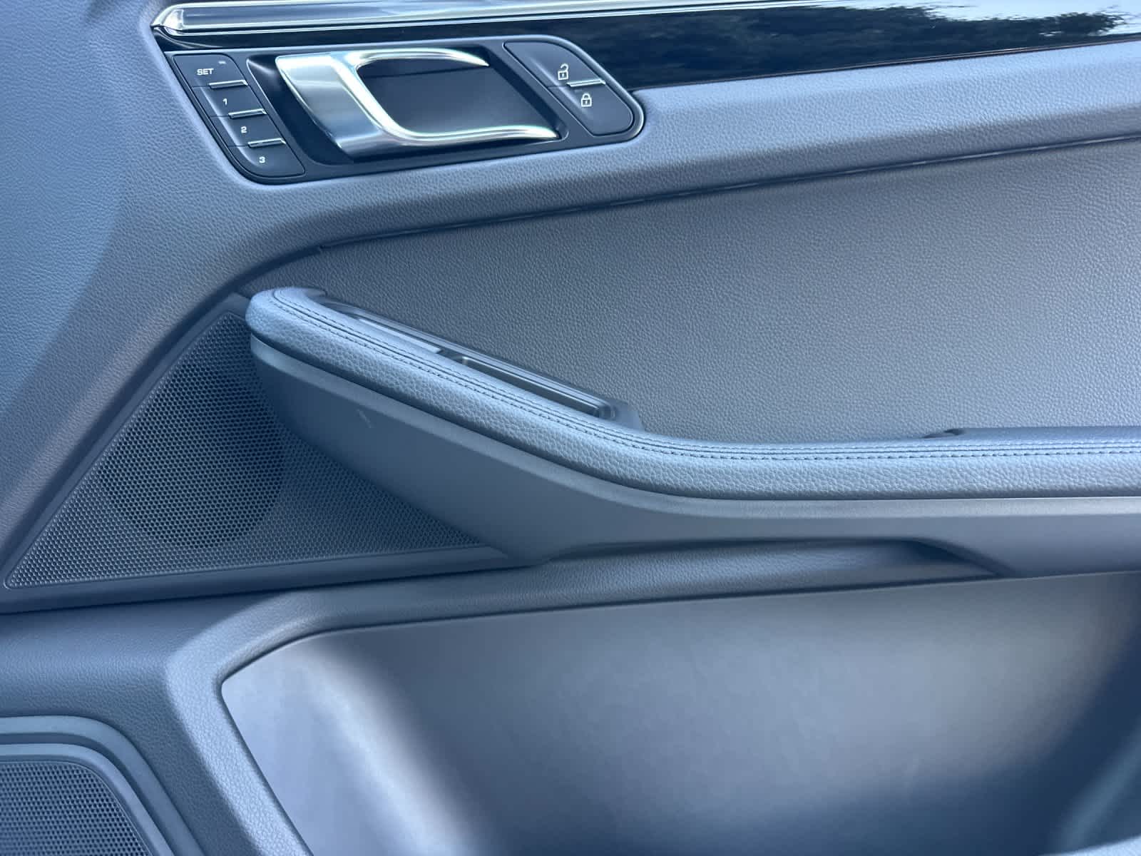 2025 Porsche Macan Macan