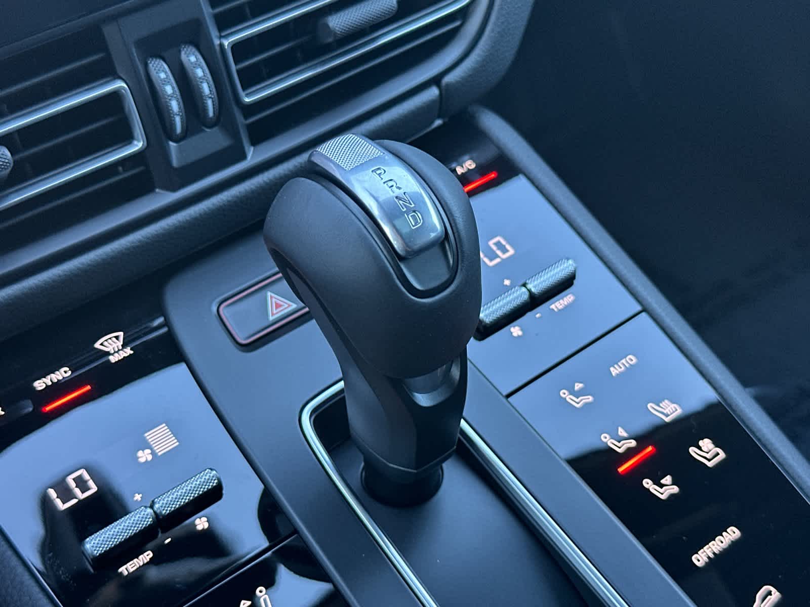 2025 Porsche Macan Macan