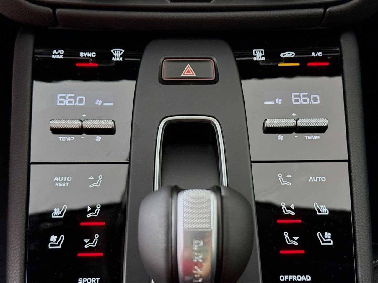 2026 Porsche Macan AWD