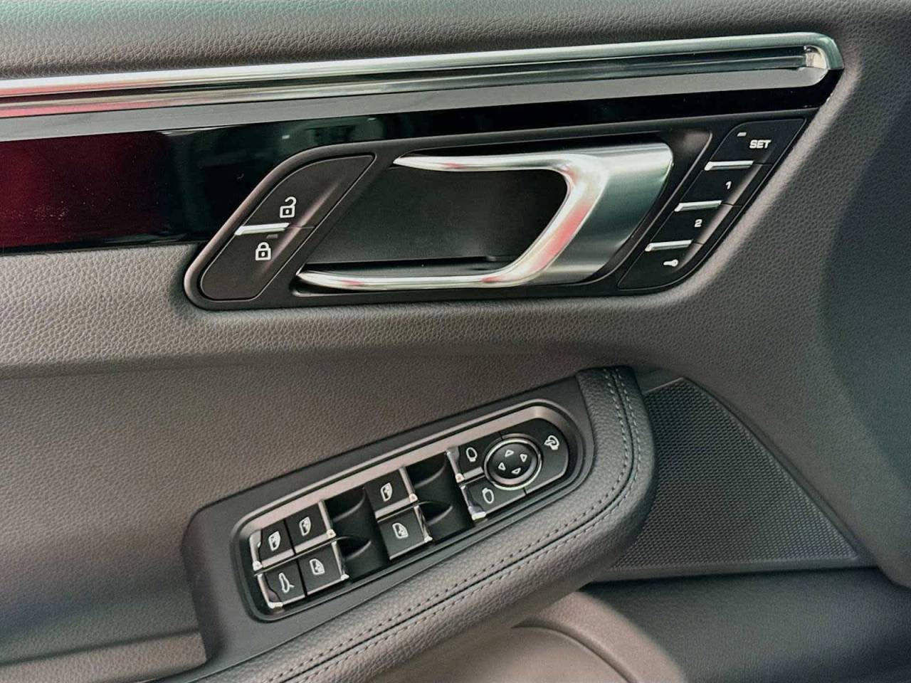 2026 Porsche Macan AWD