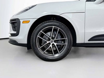 2026 Porsche Macan AWD