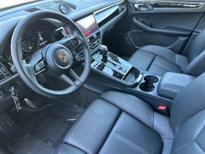 2026 Porsche Macan Macan