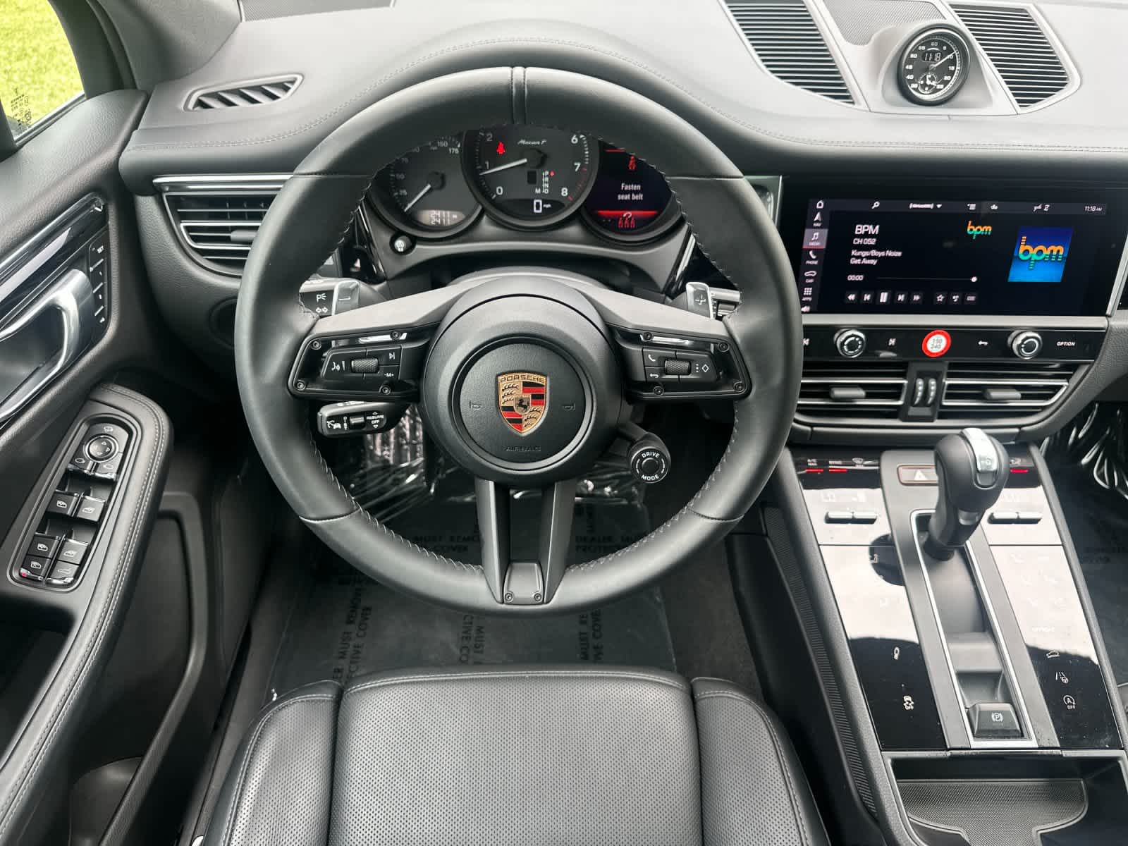 2026 Porsche Macan T