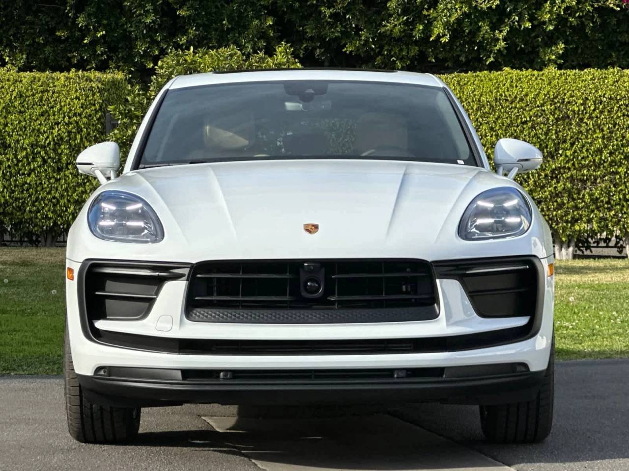 2026 Porsche Macan AWD