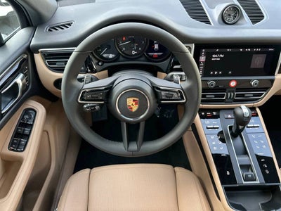 2026 Porsche Macan AWD