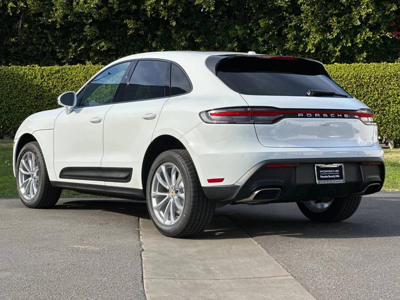 2026 Porsche Macan AWD