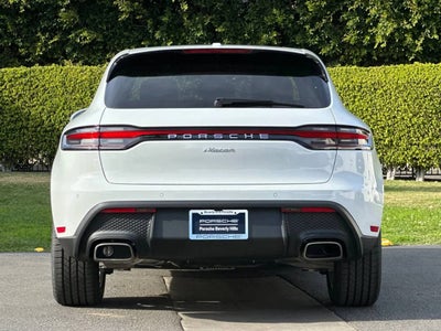 2026 Porsche Macan AWD