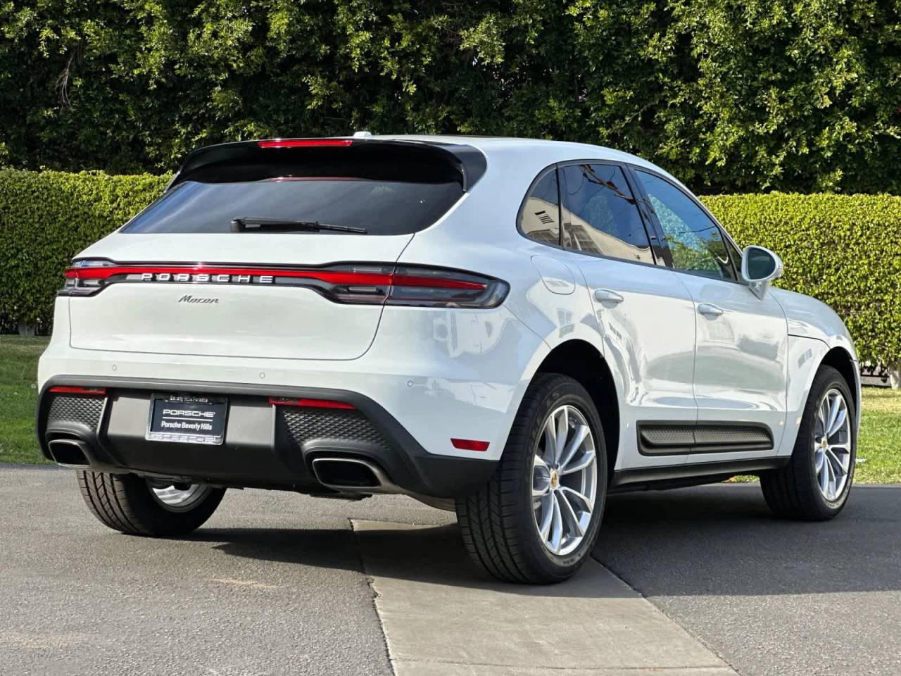 2026 Porsche Macan AWD