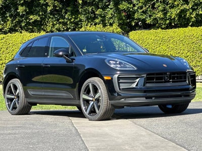 2026 Porsche Macan AWD