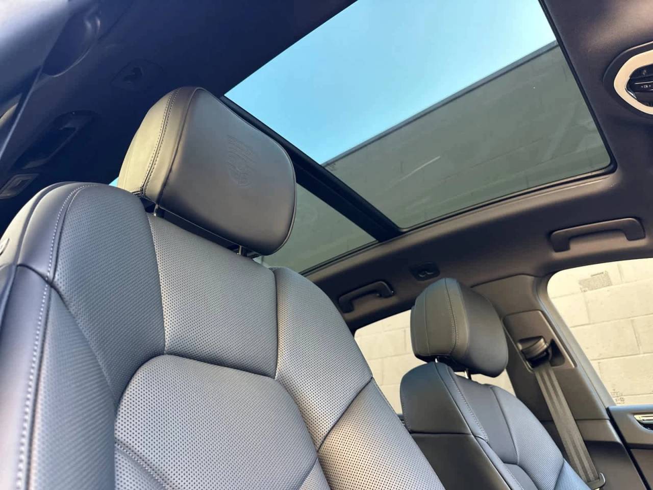 2026 Porsche Macan AWD