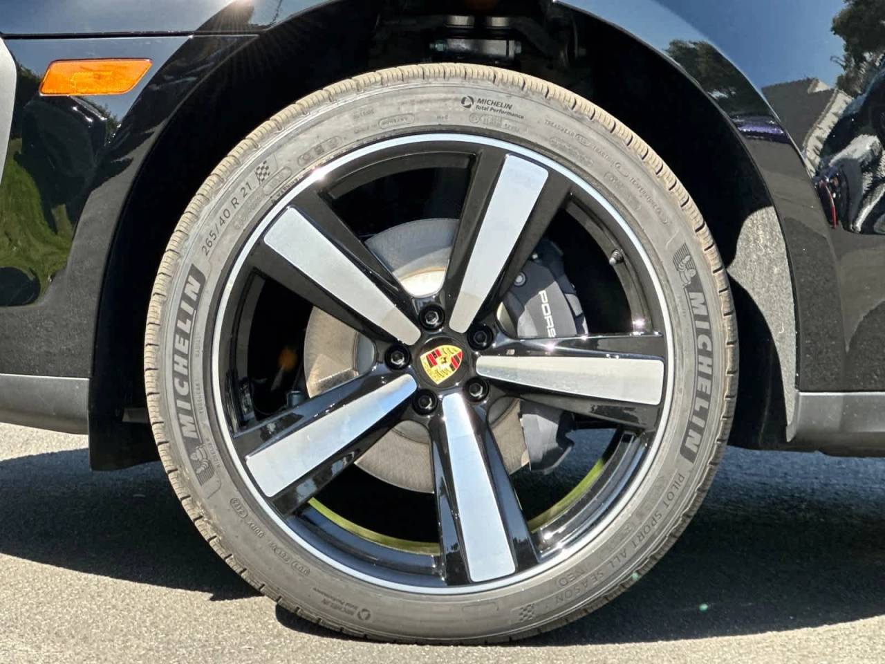 2026 Porsche Macan AWD