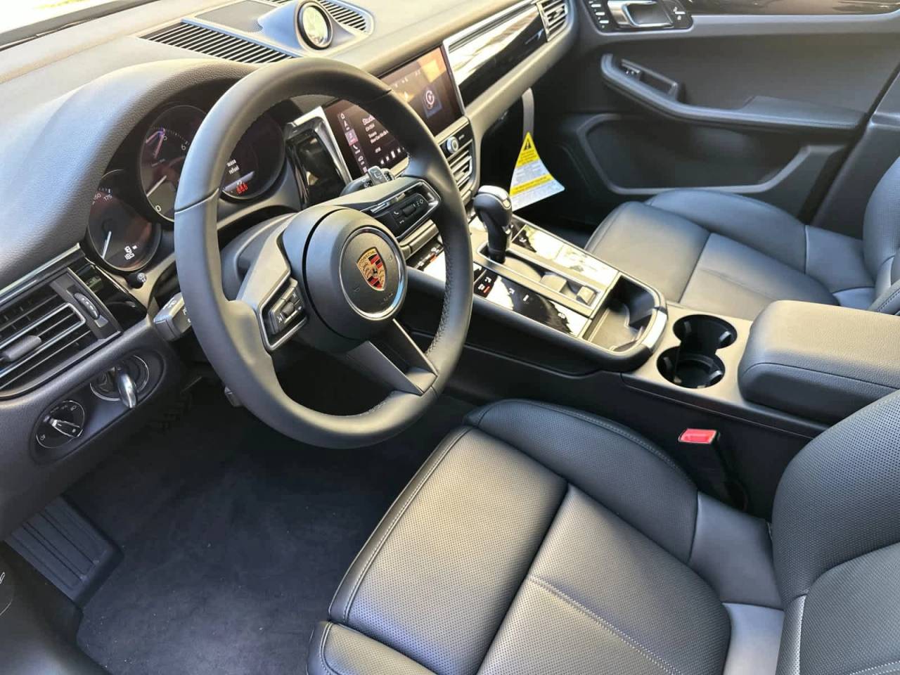 2026 Porsche Macan AWD