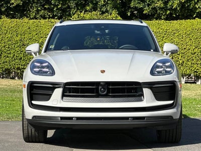 2026 Porsche Macan AWD