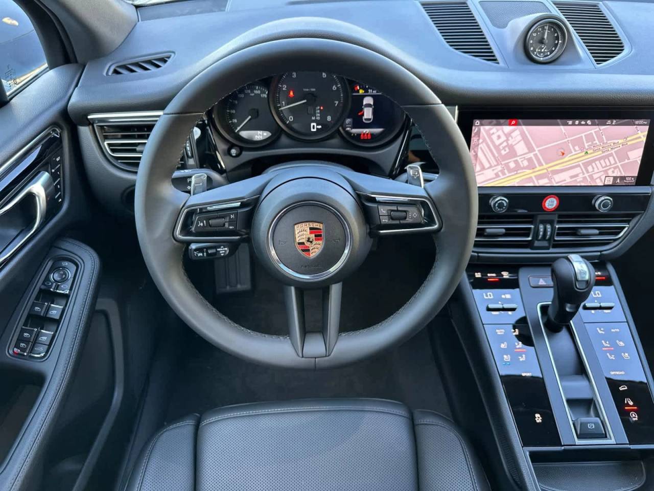 2026 Porsche Macan AWD