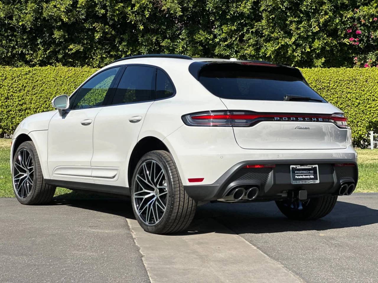 2026 Porsche Macan AWD