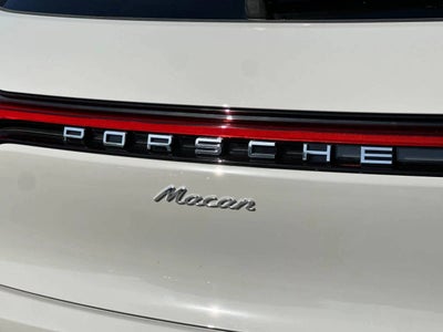 2026 Porsche Macan AWD