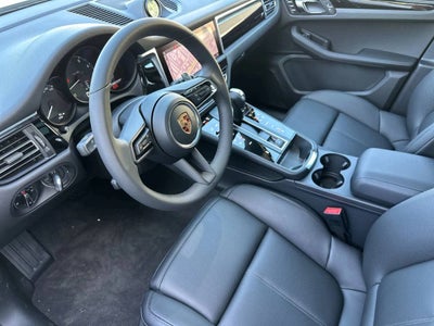 2026 Porsche Macan AWD