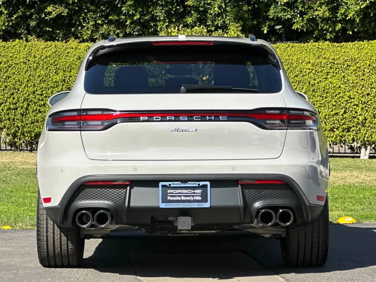 2026 Porsche Macan AWD