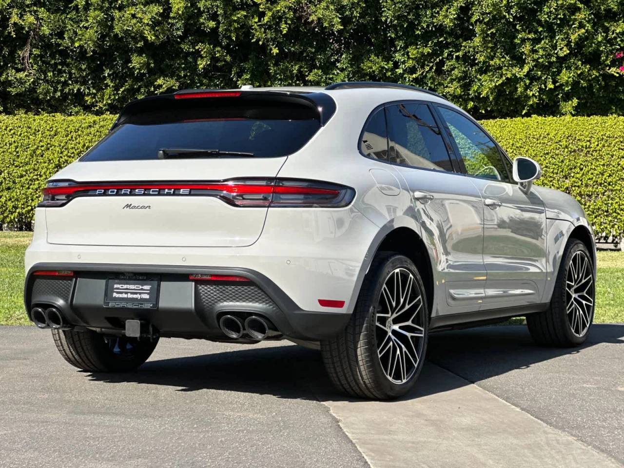 2026 Porsche Macan AWD