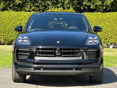 2026 Porsche Macan AWD