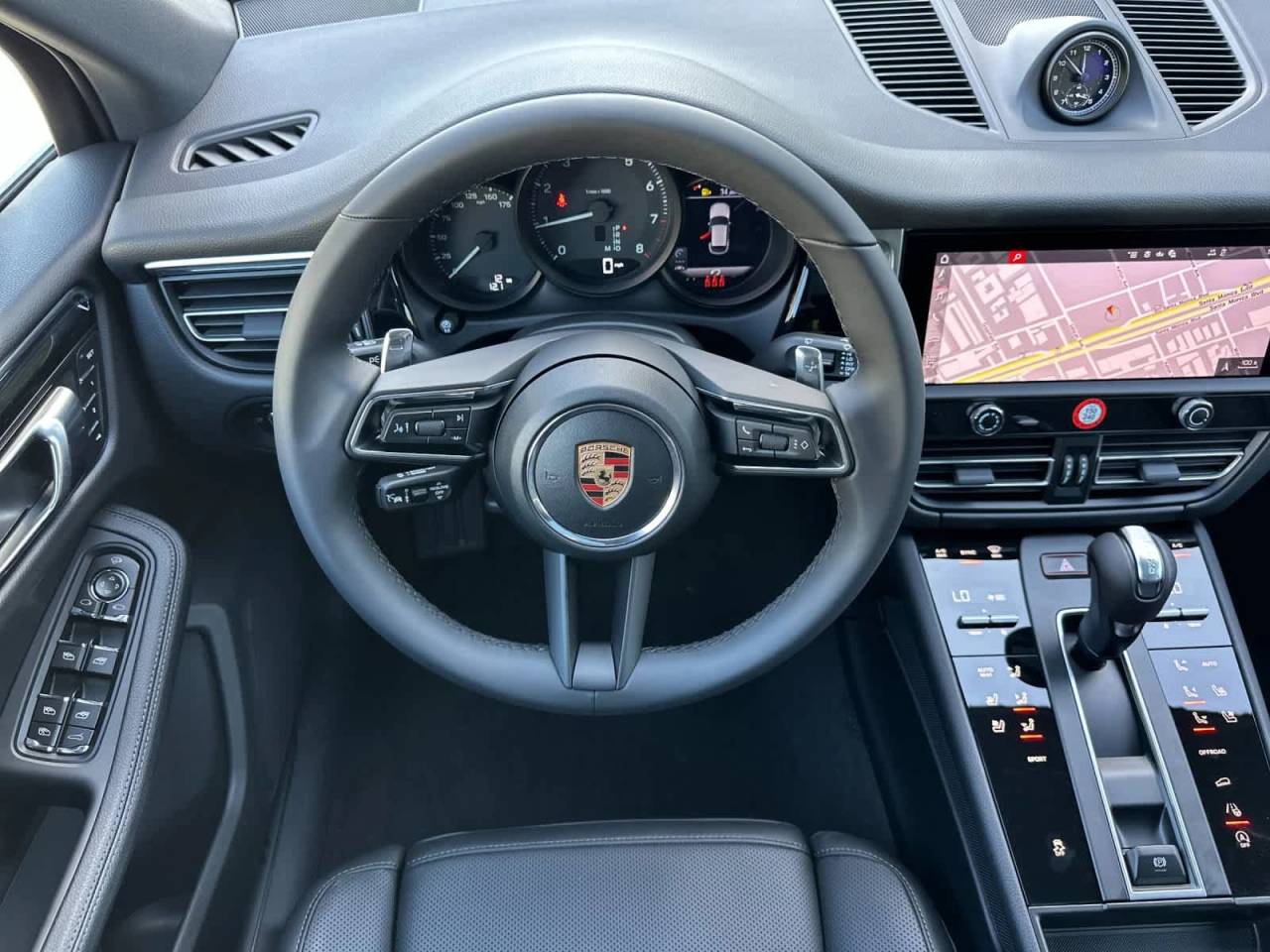 2026 Porsche Macan AWD