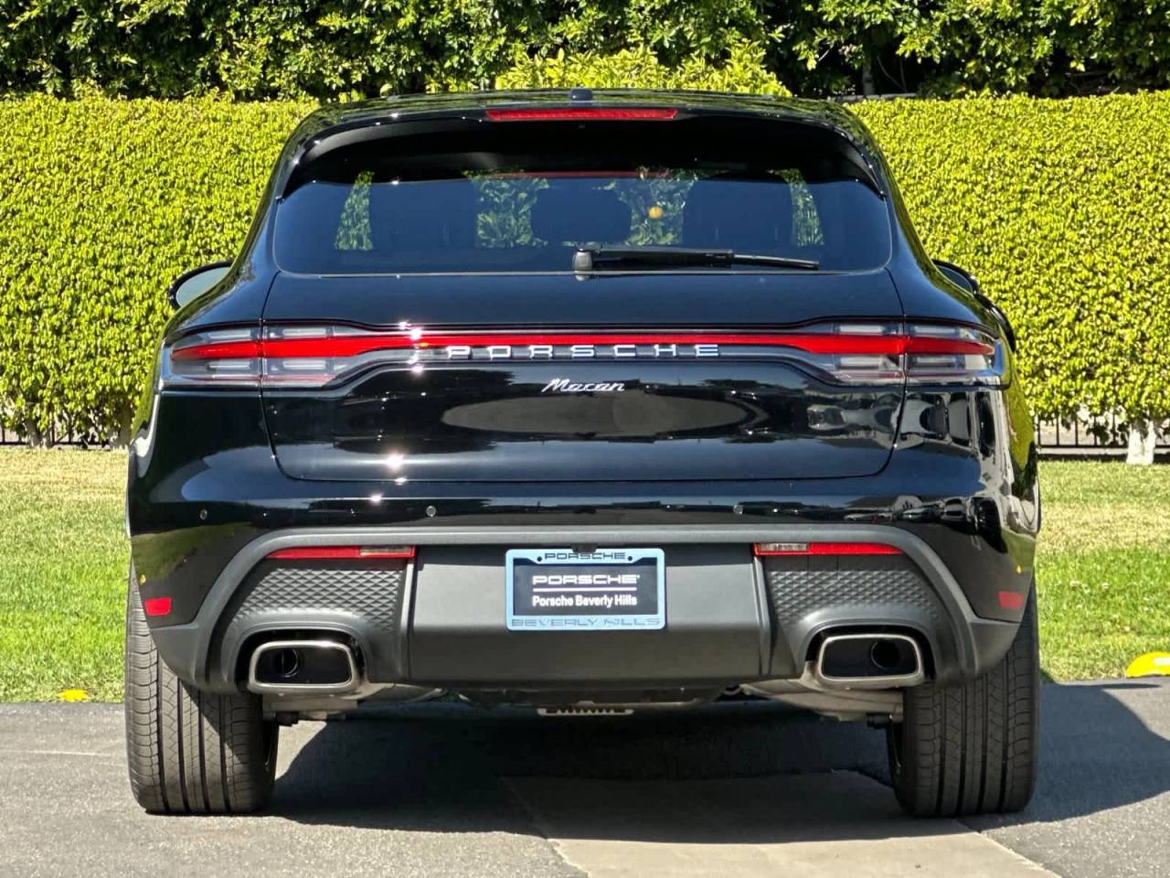 2026 Porsche Macan AWD