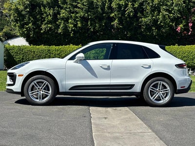 2026 Porsche Macan Base